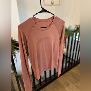 Lululemon Swiftly Tech Long-Sleeve 2.0 Race Length